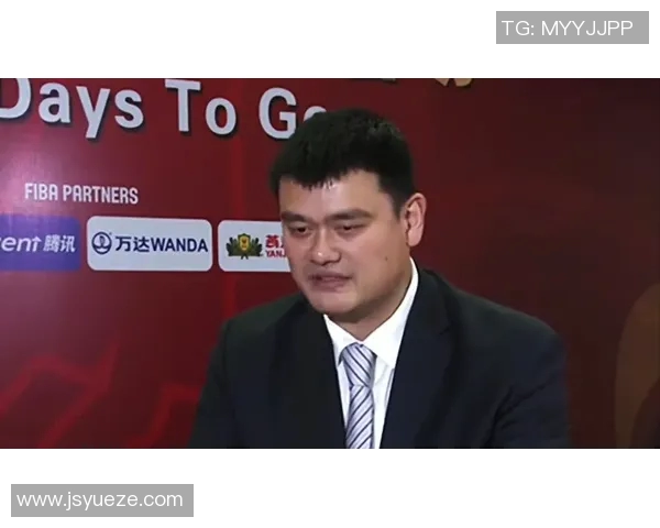 姚明因身体不适前往医院就诊引发球迷关注健康状况