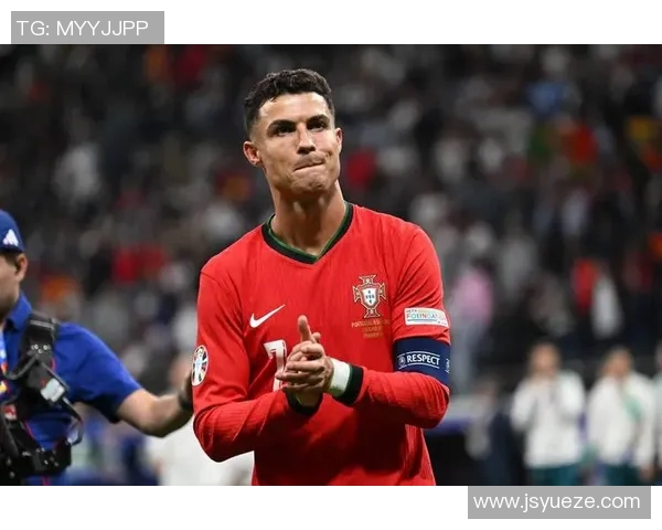 足球明星们热议大罗的传奇生涯与对现代足球的影响分析